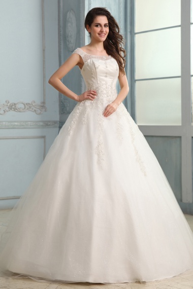 Ball Gown Bateau Floor-length Lace Wedding Dress