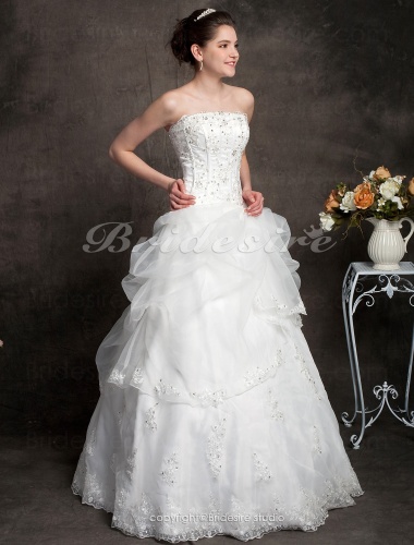 A-line Floor-length Scalloped-Edged Neckline Organza Strapless Wedding Dress