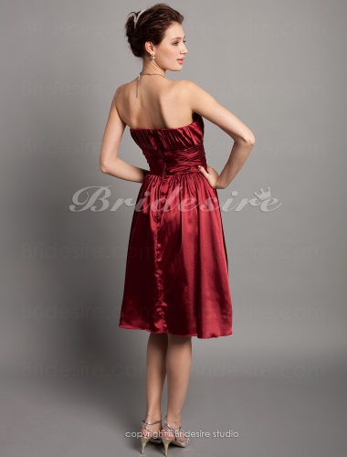 A-line Knee-length Stretch Satin Strapless Cocktail Dress