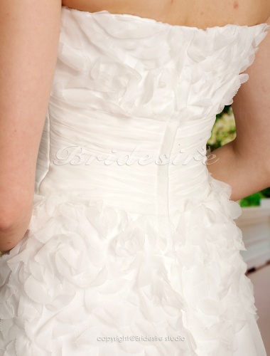 A-line Organza Knee-length Sweetheart Wedding Dress