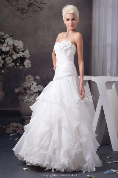 A-line Sweetheart Floor-length Sleeveless Organza Wedding Dress