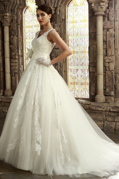 A-line V-neck Sweep/Brush Train Lace Wedding Dress