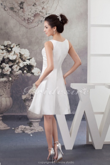 A-line Scoop Knee-length Sleeveless Satin Dress