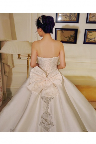 Ball Gown Strapless Sleeveless Satin Wedding Dress