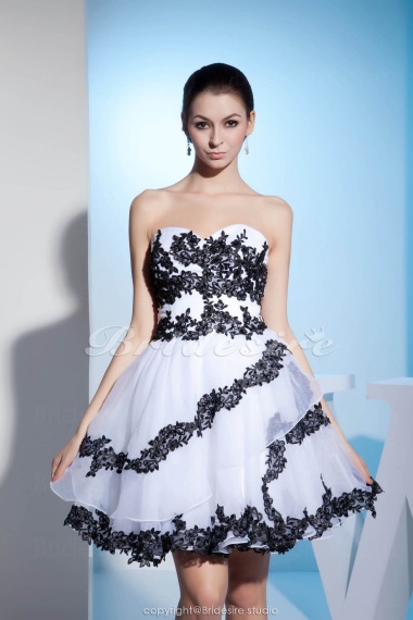 A-line Sweetheart Short/Mini Sleeveless Satin Dress