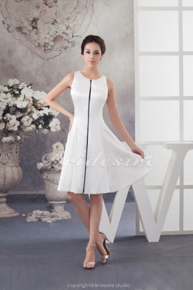 A-line Scoop Knee-length Sleeveless Satin Dress