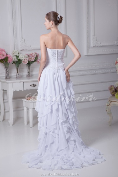 A-line Sweetheart Court Train Sleeveless Chiffon Wedding Dress