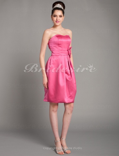 A-line Satin Knee-length Sweetheart Bridesmaid Dress With Flower(s)