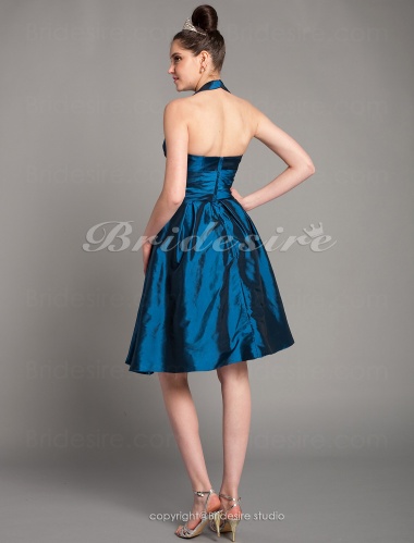 A-line Taffeta Knee-length Halter Cocktail Dress
