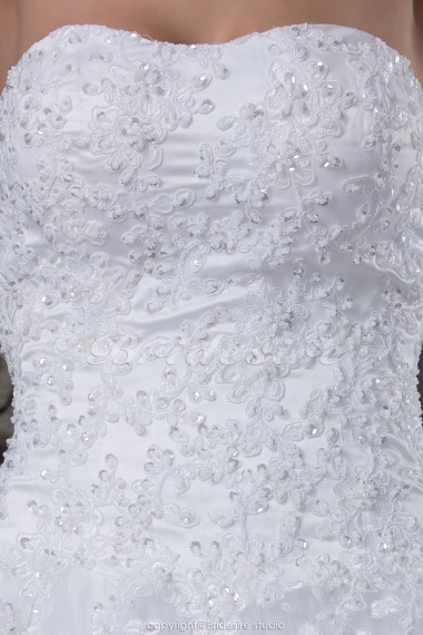 A-line Strapless Chapel Train Sleeveless Tulle Wedding Dress