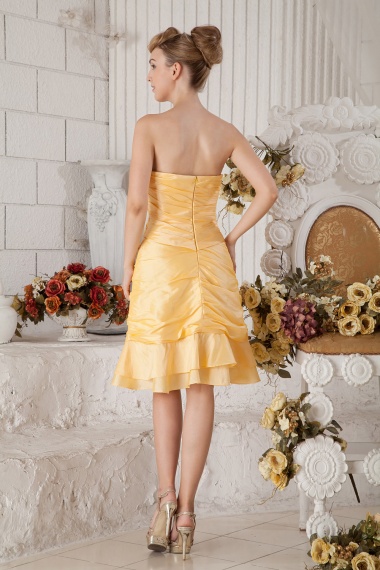 Sheath/Column Strapless Knee-length Satin Prom Dress
