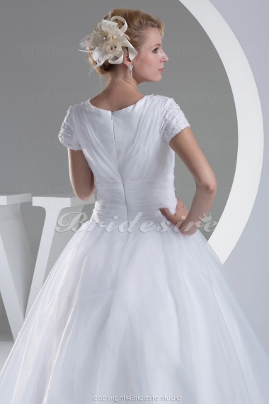 Ball Gown Scoop Chapel Train Short Sleeve Organza Wedding Dress