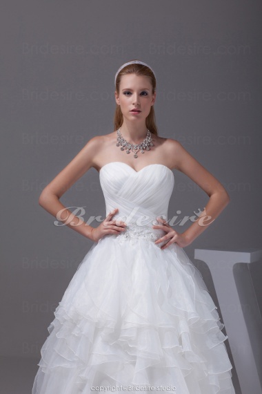 Ball Gown Sweetheart Court Train Sleeveless Organza Wedding Dress