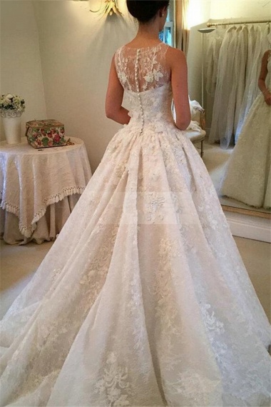 Ball Gown Scoop Sleeveless Lace Wedding Dress