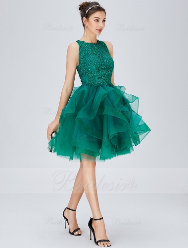 Ball Gown Scoop Short/Mini Tulle Homecoming Dress with Lace