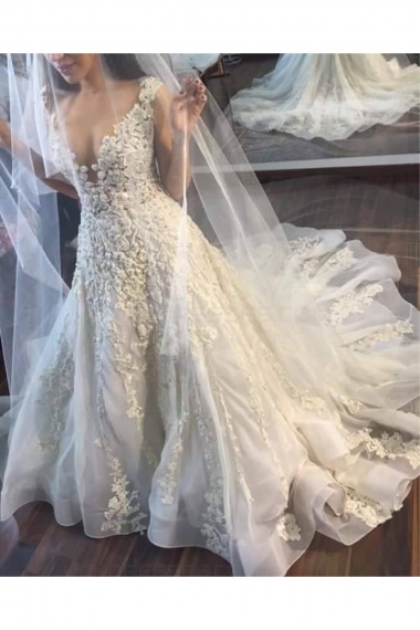 A-line V-neck Sleeveless Lace Wedding Dress