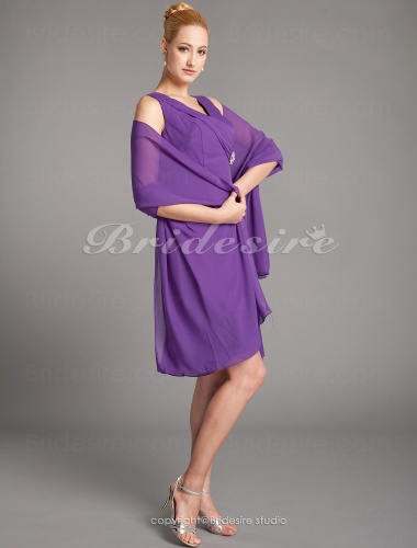Sheath/Column Chiffon Knee-length V-neck Mother Of The Bride Dress With A Wrap