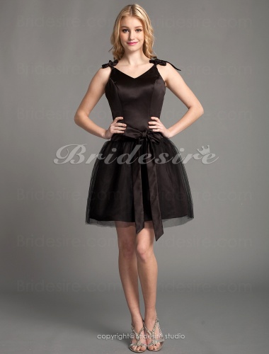 A-line Satin And Tulle V-neck Bridesmaid Dress