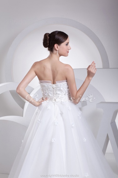 A-line Strapless Sweep Train Sleeveless Tulle Wedding Dress