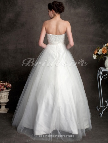 Ball Gown Tulle Floor-length Strapless Wedding Dress