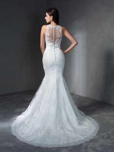 Trumpet/Mermaid Scoop Sleeveless Lace Wedding Dress