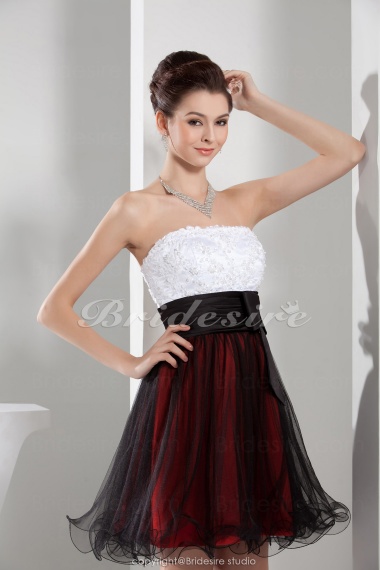 A-line Strapless Knee-length Sleeveless Satin Lace Dress