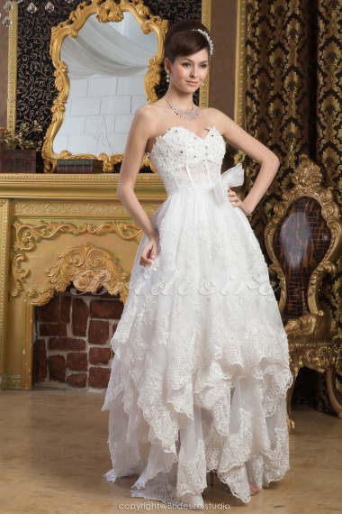 A-line Sweetheart Asymmetrical Sleeveless Lace Wedding Dress