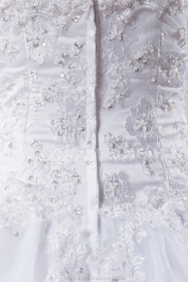 Princess Scoop Floor-length Sleeveless Satin Lace Wedding Dress