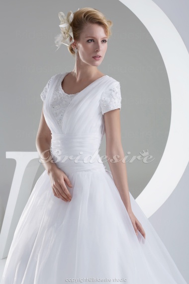 Ball Gown Scoop Chapel Train Short Sleeve Organza Wedding Dress