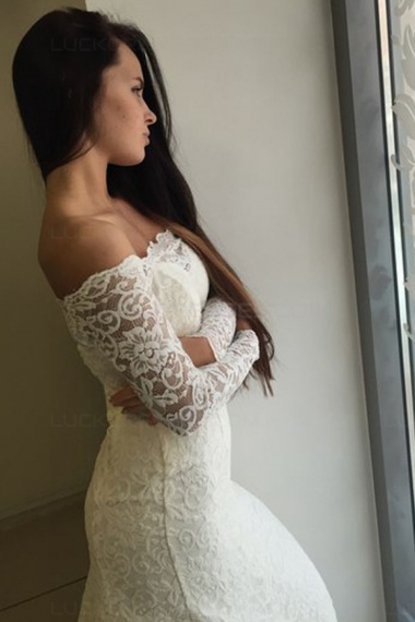 Trumpet/Mermaid Off-the-shoulder Long Sleeve Lace Wedding Dress