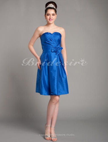 A-line Taffeta Knee-length Sweetheart Bridesmaid Dress