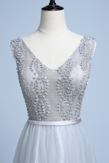 A-line V-neck Floor-length Tulle Prom Dress