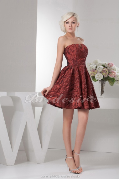 A-line Strapless Knee-length Sleeveless Satin Dress
