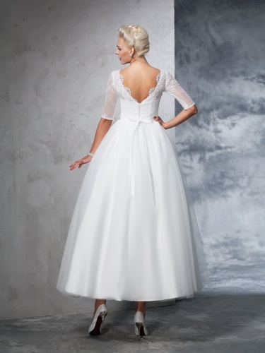 Ball Gown Scalloped-Edge Half Sleeve Tulle Wedding Dress