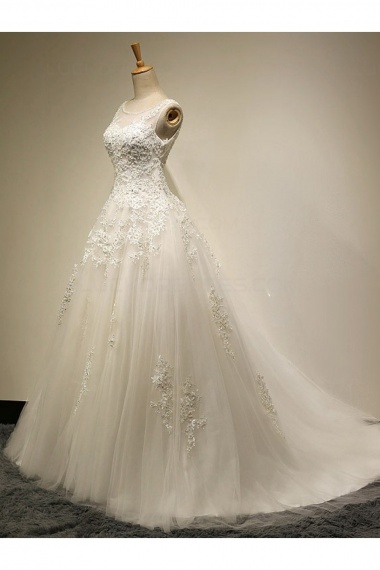 Ball Gown Scoop Sleeveless Lace Wedding Dress