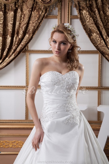 Princess Sweetheart Floor-length Sweep Train Sleeveless Satin Wedding Dress