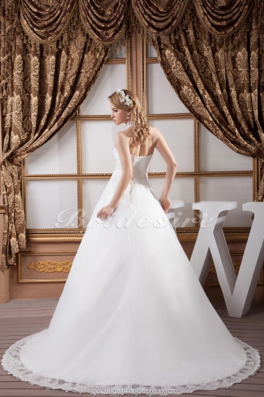 A-line Halter Floor-length Court Train Sleeveless Satin Lace Wedding Dress