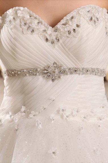 Ball Gown Sweetheart Floor-length Tulle Wedding Dress