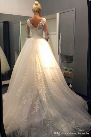 Ball Gown Scalloped-Edge Long Sleeve Lace Wedding Dress