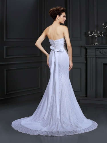 Trumpet/Mermaid Sweetheart Sleeveless Lace Wedding Dress