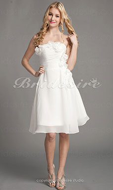 A-line Chiffon Knee-length Strapless Cocktail Dress With Flowers