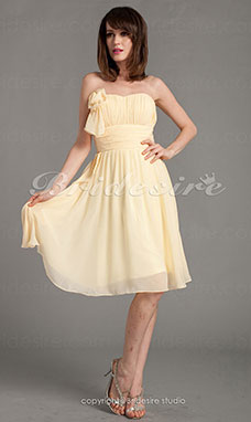 A-line Princess Chiffon Knee-length Sweetheart Bridesmaid Dress