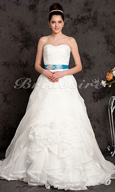 Ball Gown Organza Chapel Train Sweetheart Wedding Dress