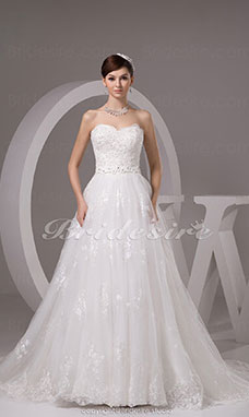 A-line Sweetheart Chapel Train Sleeveless Lace Wedding Dress