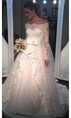 Ball Gown Scalloped-Edge Long Sleeve Lace Wedding Dress