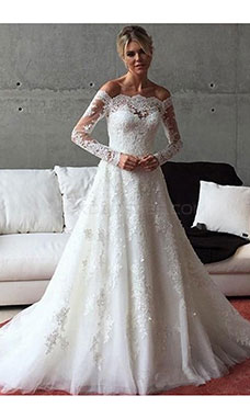 A-line Scalloped-Edge Long Sleeve Lace Wedding Dress