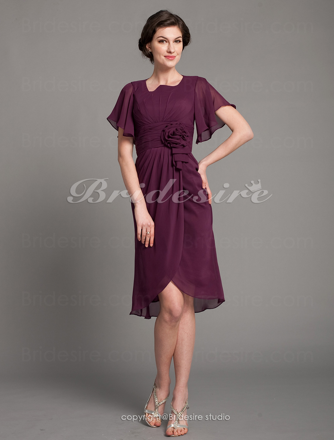Sheath/Column Chiffon Square Knee-length Short Sleeve Cocktail Dress