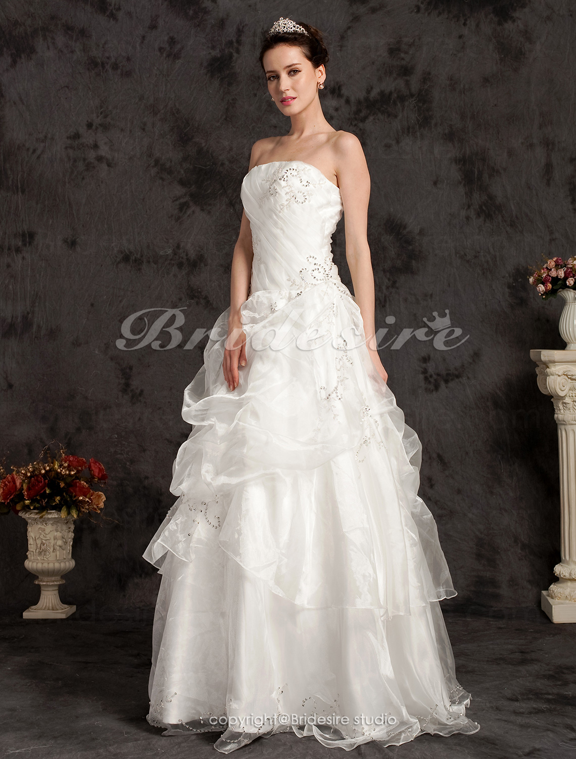 Ball Gown Floor-length Organza Strapless Wedding Dress