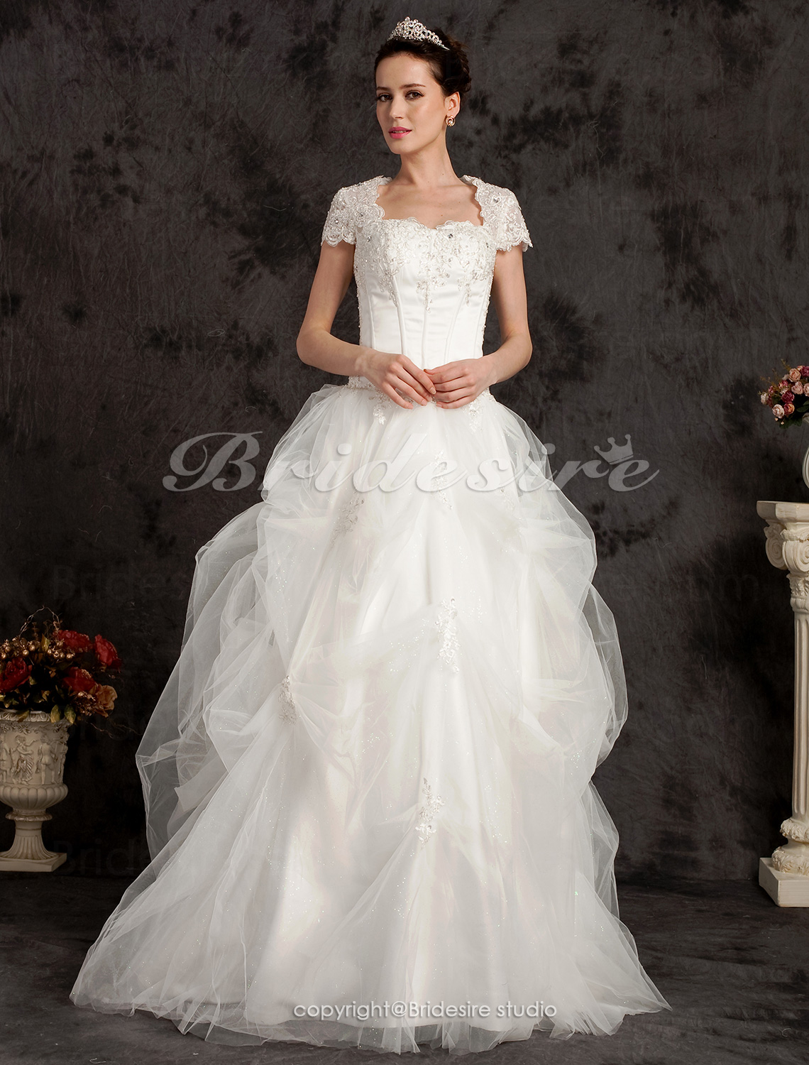 Ball Gown Floor-length Satin And Tulle Sweetheart Wedding Dress