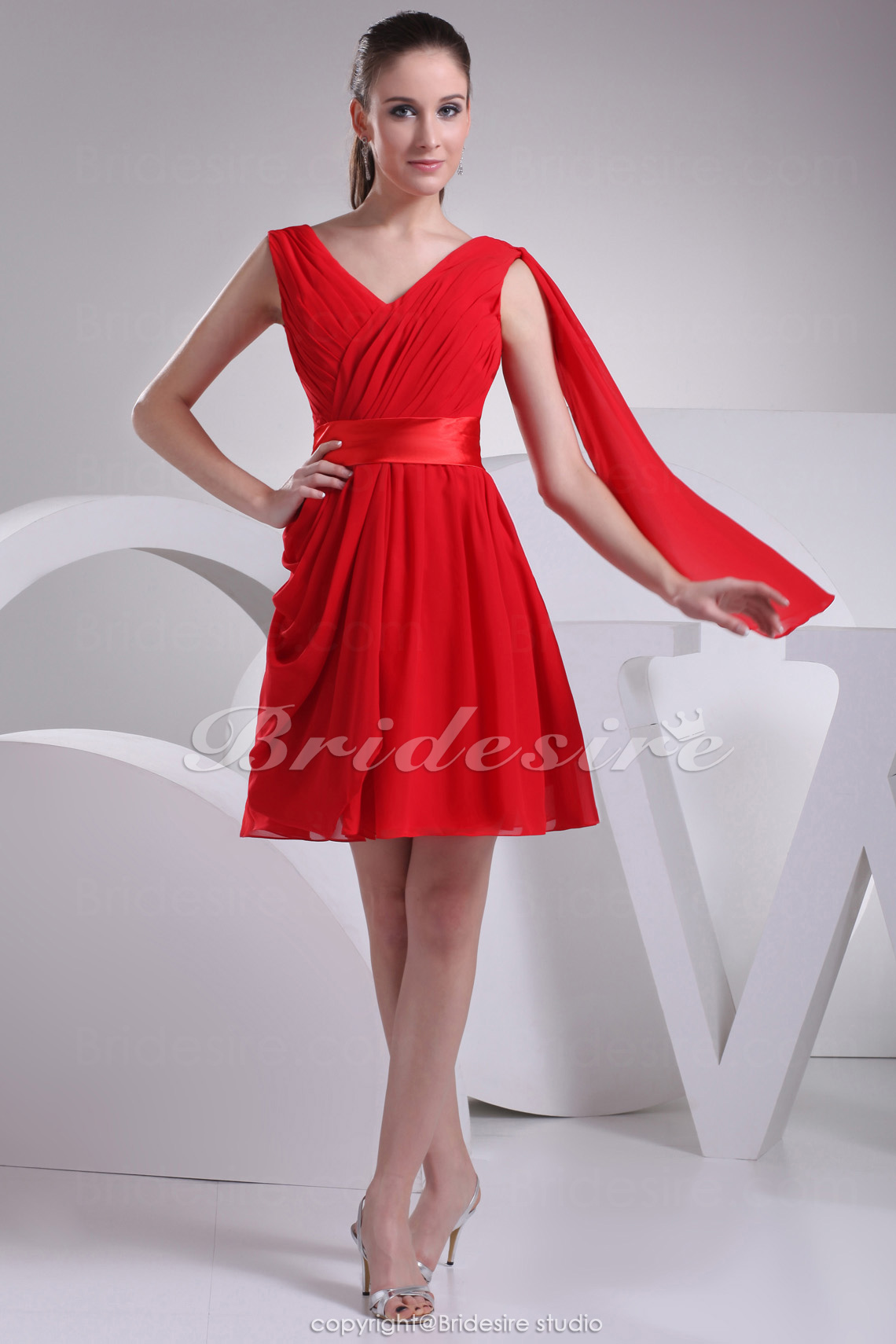 A-line V-neck Short/Mini Sleeveless Chiffon Satin Dress